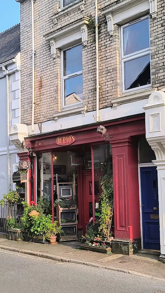 Berto's Pizza Restaurant_Moretonhampstead_slider_image_3