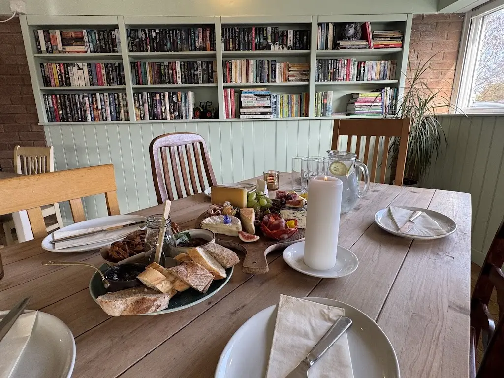 Browns Café_Mundford_slider_image_1