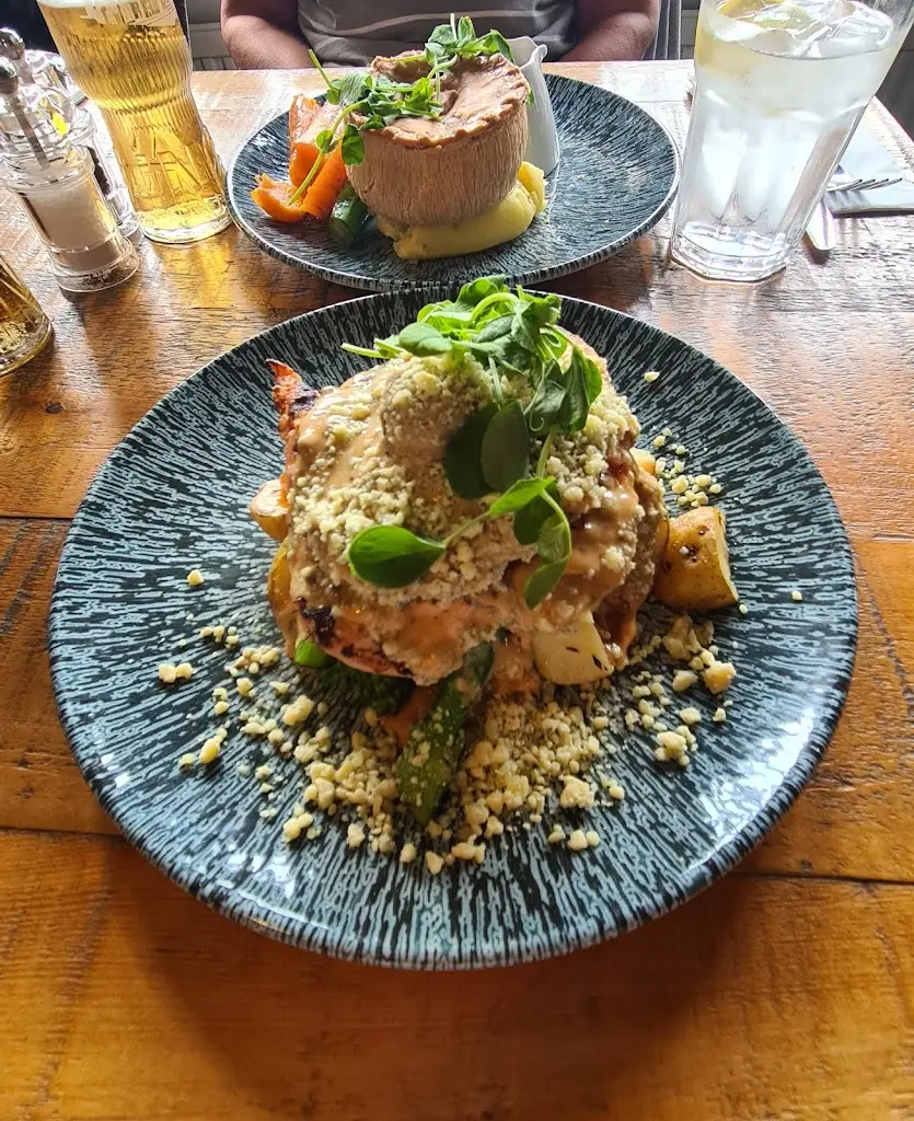 glyn moore _The Waterside Inn_Mountsorrel_review