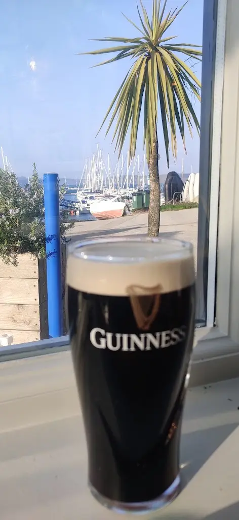 Menu_Castaways Wine Bar_Mylor Bridge_immagine_4