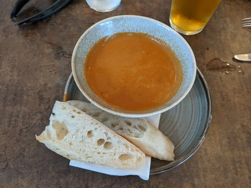 Stephen Gregory_Castaways Wine Bar_Mylor Bridge_recensione