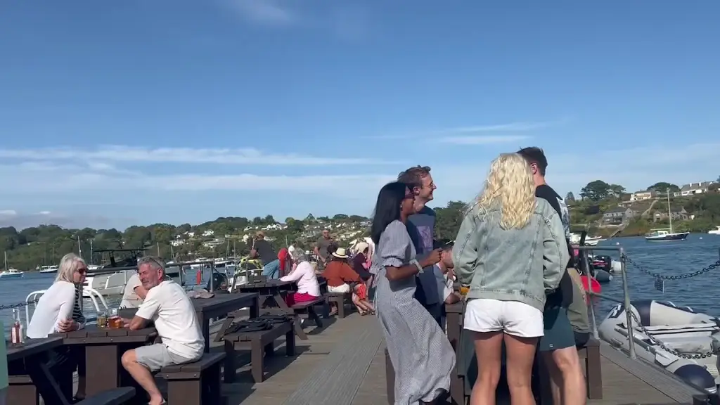 R. Green_Pandora Inn_Mylor Bridge_review