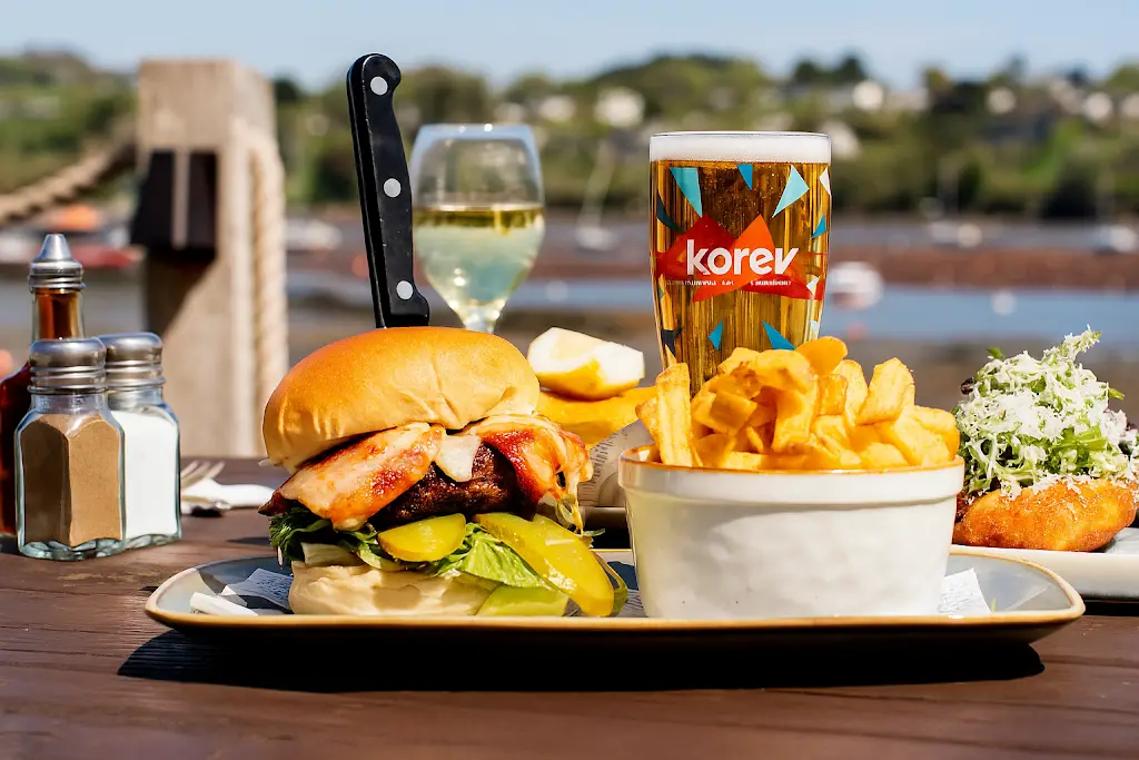 Pandora Inn_Mylor Bridge_slider_image_3