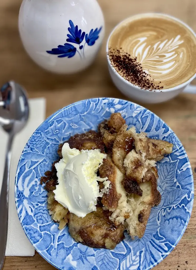 Isobel’s of Mylor_Mylor Bridge_slider_image_1