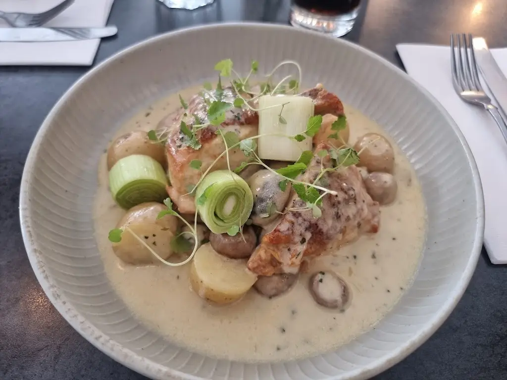 Stephen Raymond_Baker & Cook_Much Wenlock_review