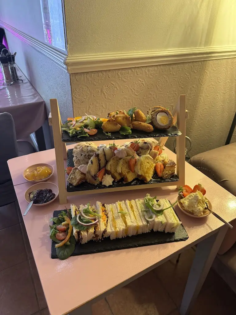 Beth Redman_Shelly's bistro_Necton_review