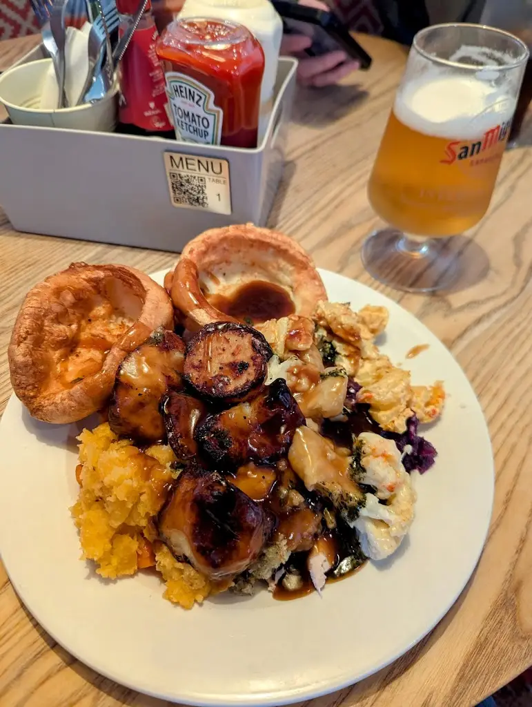 Lee Wilson_Dancing Betty_Murton_review