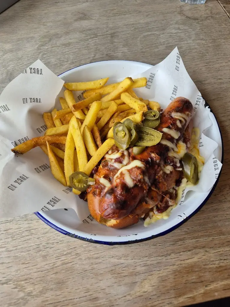 Stuart Carling_Dancing Betty_Murton_review