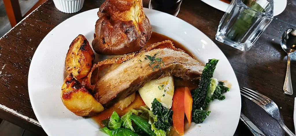 Menu_The Fox and Tree_Murton_image_7