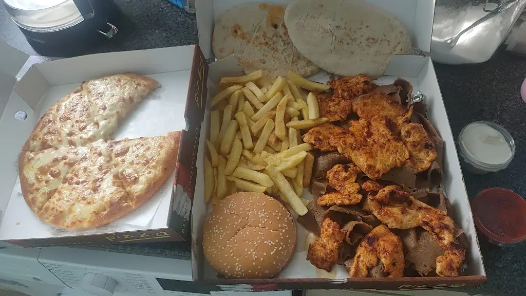 Darren Bate_Marino's Pizza_Murton_review