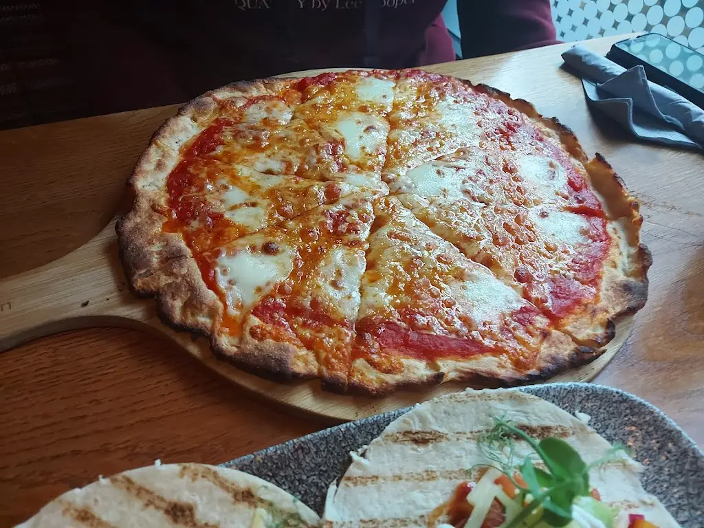 Jo Taylor_The Pavilion_Barnsley_review