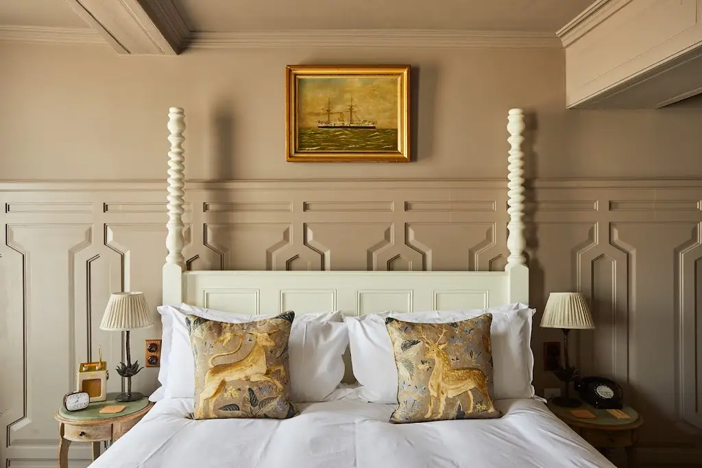 THE PIG-in the wall_Netley_slider_image_3