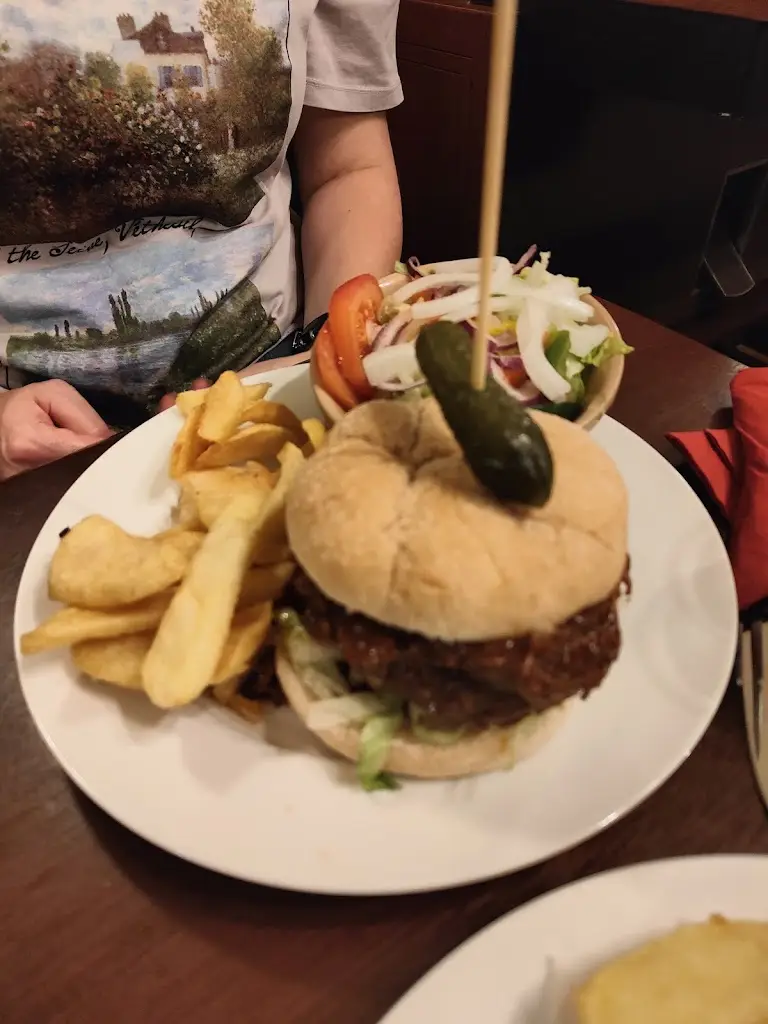 Lee Yardley_Old Swan Inn _Netherton_review