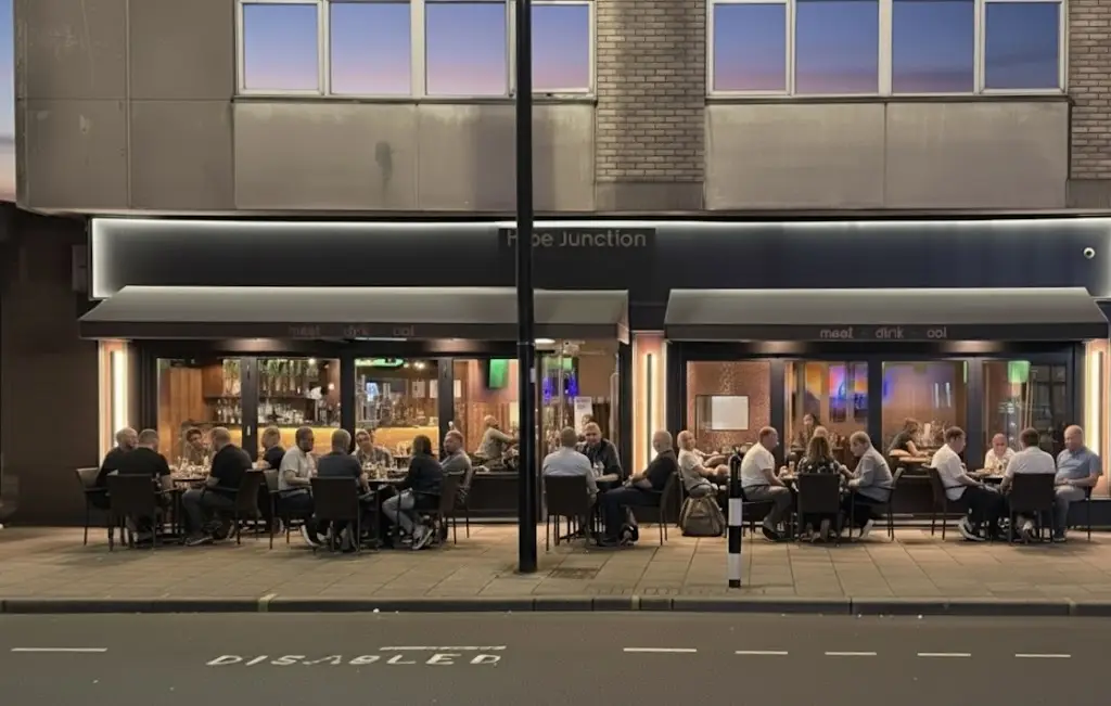 Blue Junction Bar & Restaurant_Morden_slider_image_2