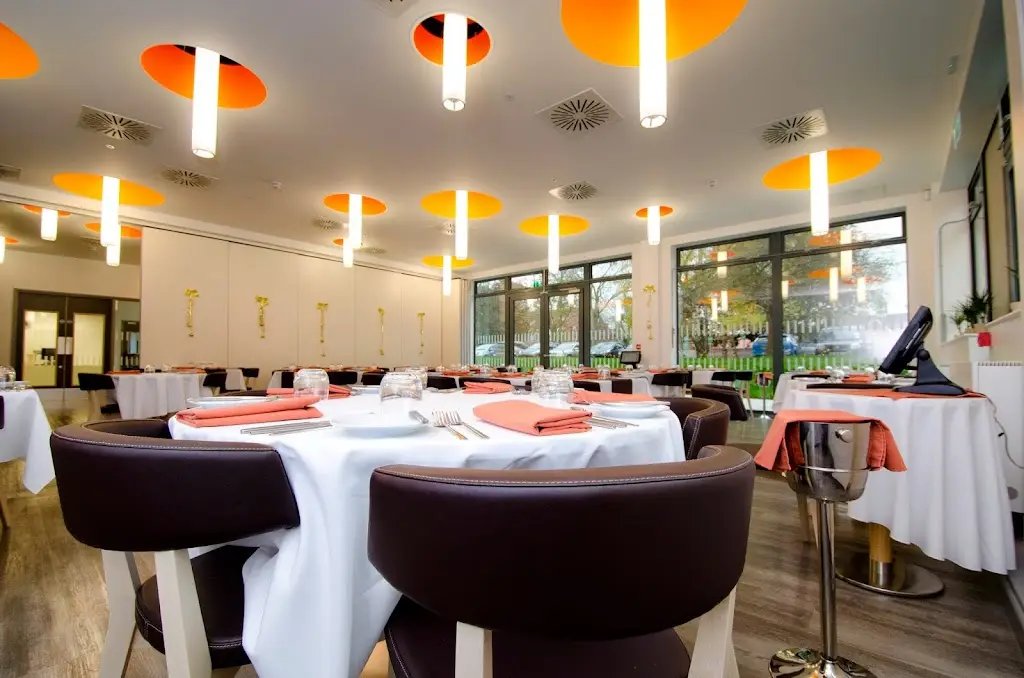 Taste Restaurant_Morden_slider_image_1