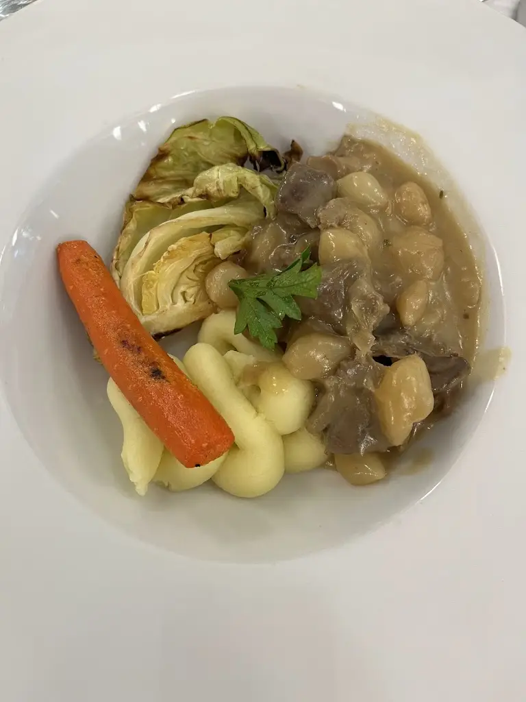 Taste Restaurant_Morden_slider_image_2