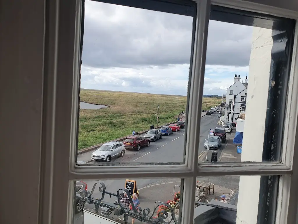 Linda Gibson_The Ship_Neston_review