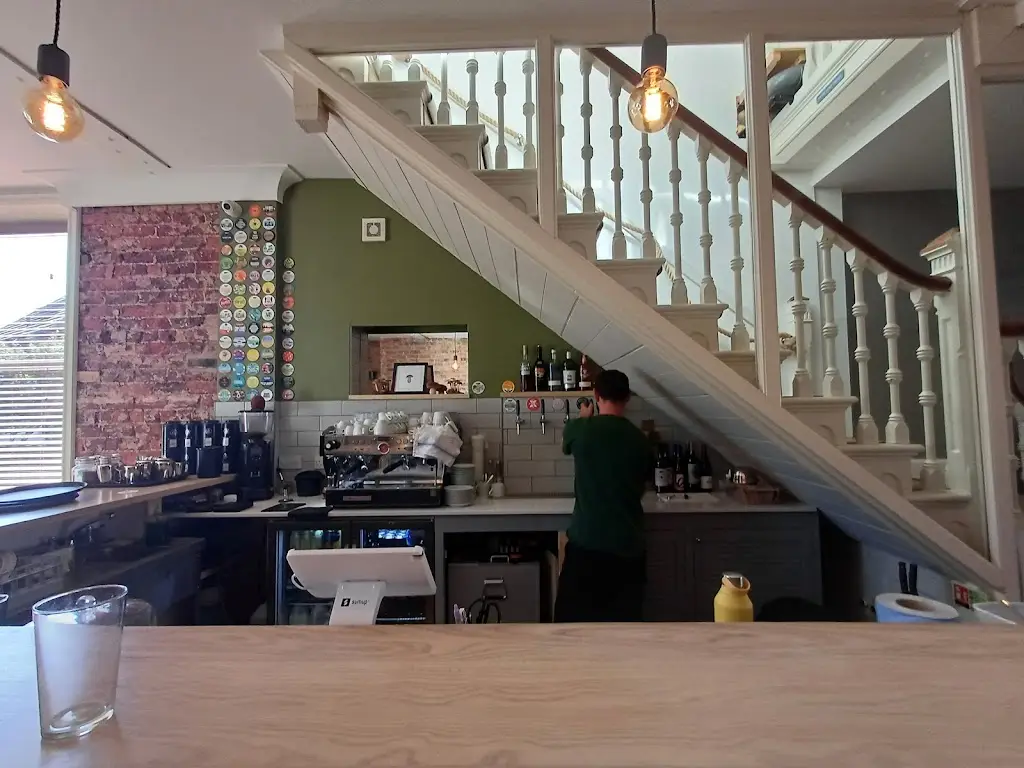 Ian Leadbetter_bolete_Neston_review