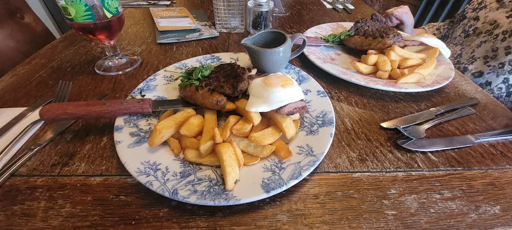 RichG_Hinderton Arms_Neston_review