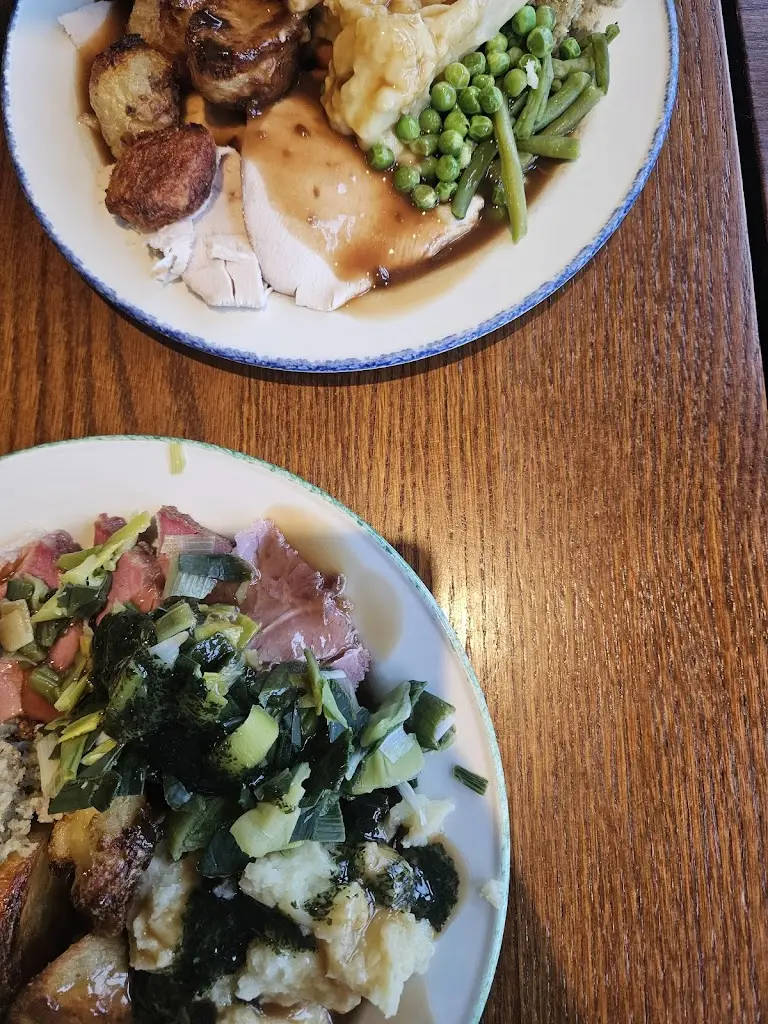 Hannah Collins_The Old Quay_Neston_review