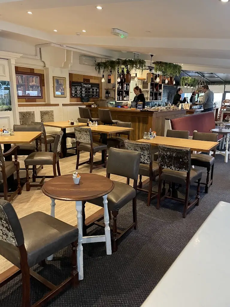 John D_Lilypad Cafe & Water Gardens_Neston_review