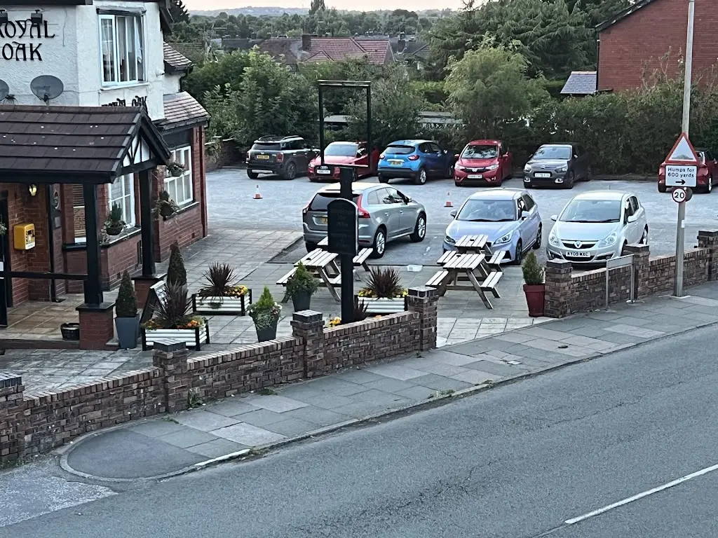 Royal Oak_Neston_slider_image_3