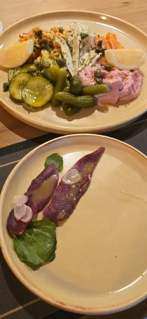 Menu_The Milbury at Beauworth_New Alresford_immagine_9