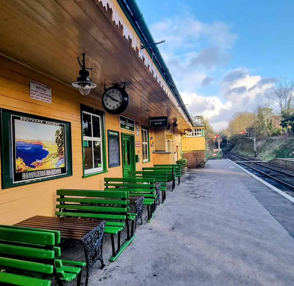 Watercress Line West Country Buffet_New Alresford_slider_image_2