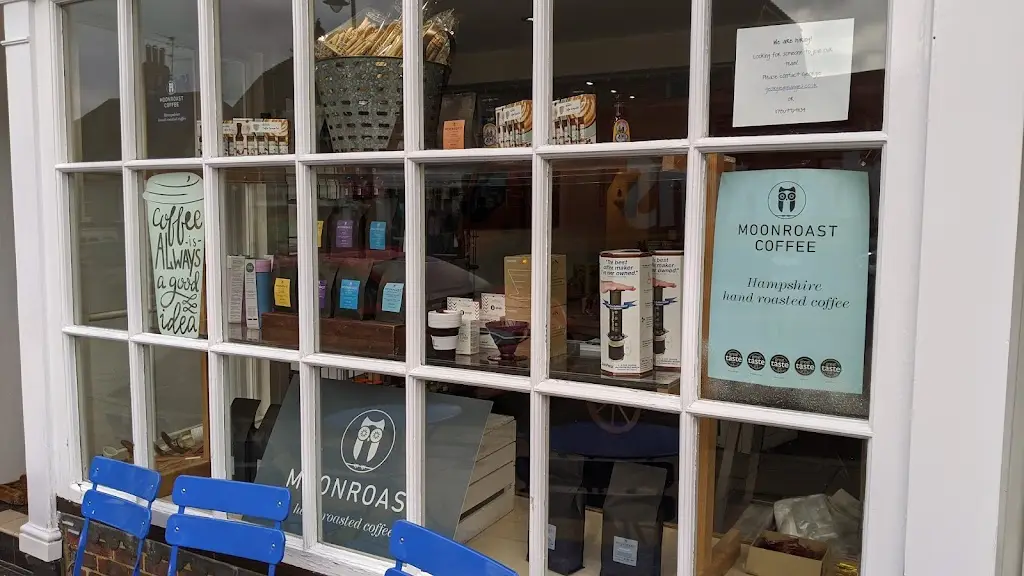 Mange2 Deli restaurant in New Alresford