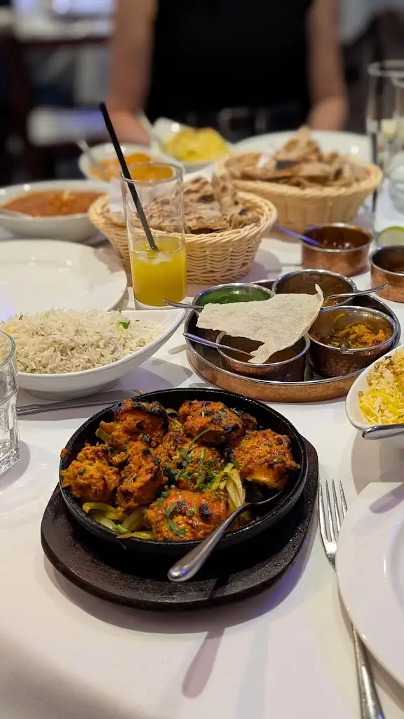 Lewis White_Baseri Nepalese and Indian Restaurant_Newark on Trent_review