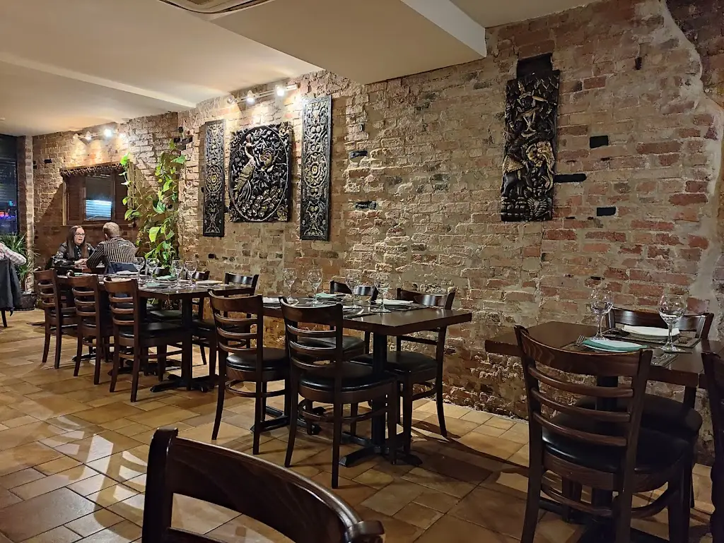 Thai Sabai_Newark on Trent_slider_image_3