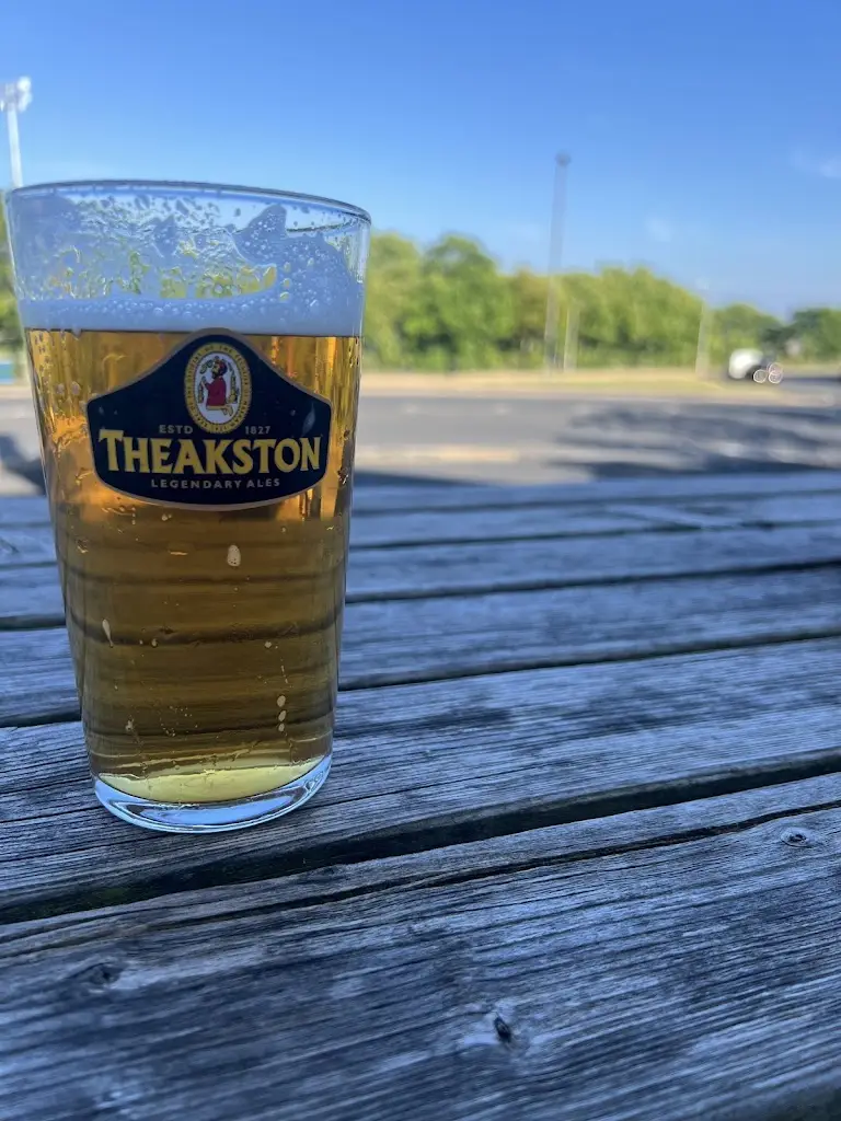 jack bavers_King Alfred_Barrow in Furness_review