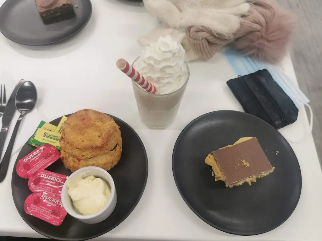 Menu_Claud's Coffee Shop & Dessert Parlour_Newburn_immagine_5