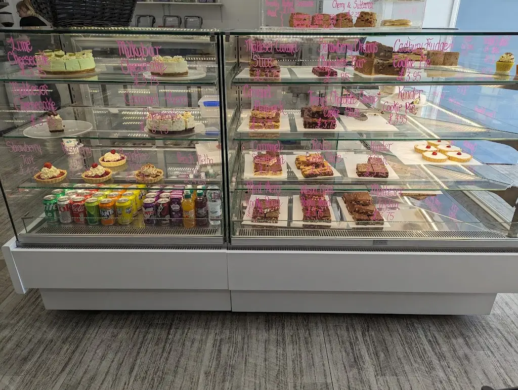 Greg Paton-Kerr_Claud's Coffee Shop & Dessert Parlour_Newburn_recensione