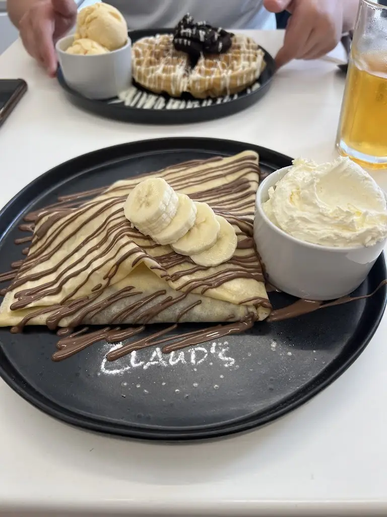 Katie B_Claud's Coffee Shop & Dessert Parlour_Newburn_recensione