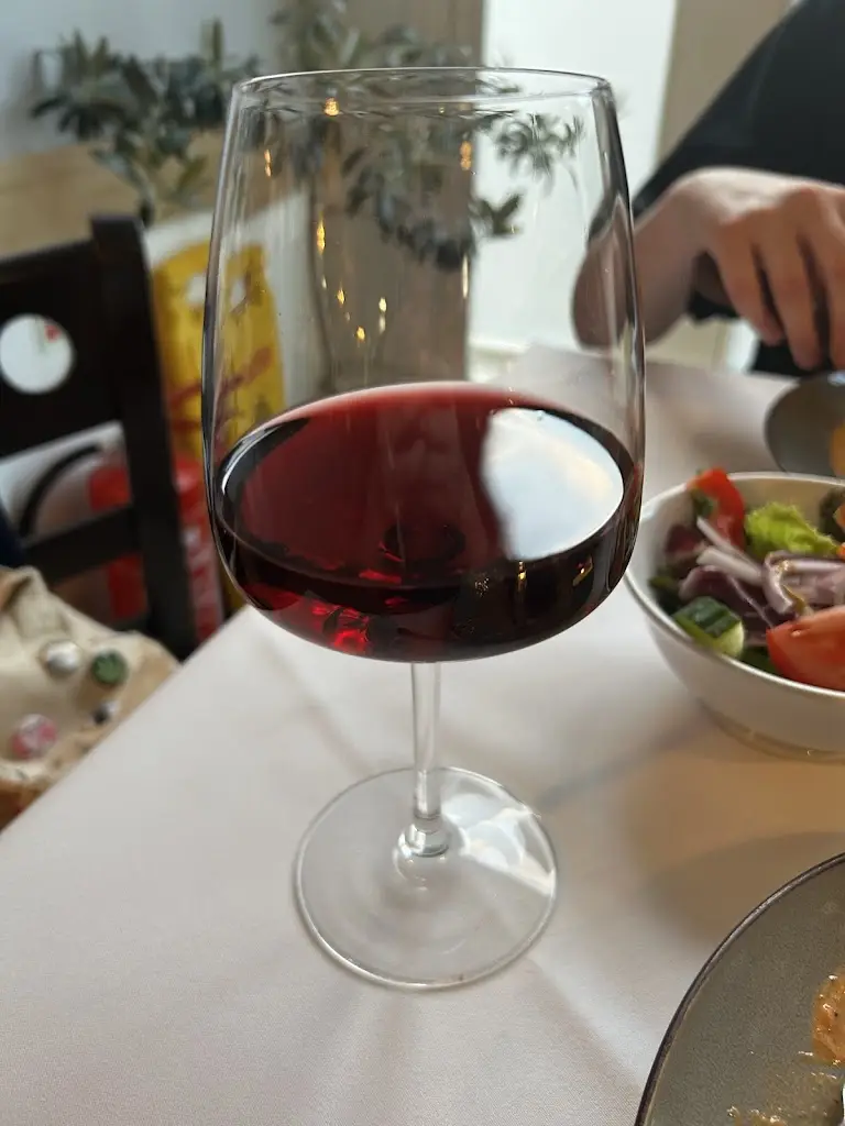 Syren J_La Famiglia_Newburn_review