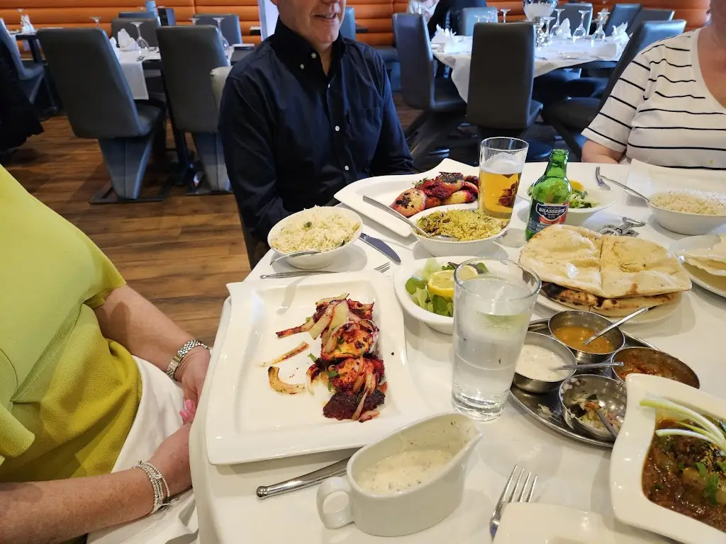 George Moat_Ma'ida Table Spread_Newburn_review