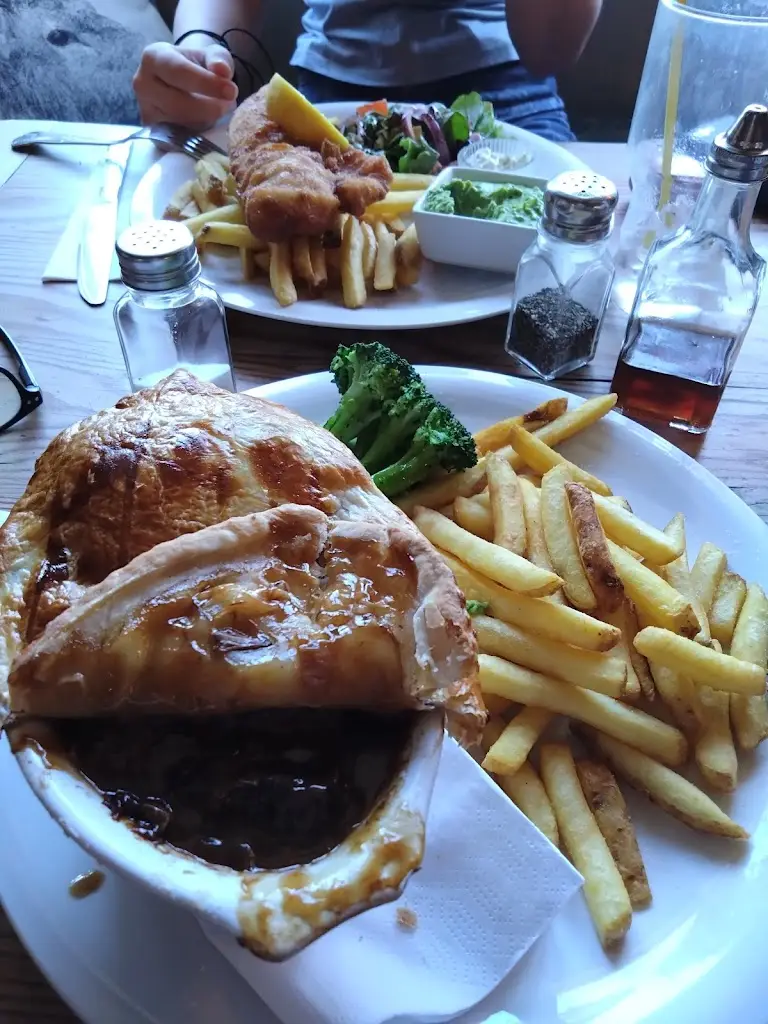 Menu_The Roebuck_Aldbourne_image_9