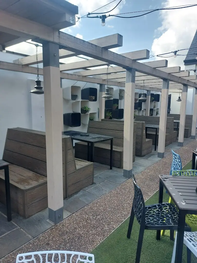 Thomas Alexander_The Nine Arches_Newton-le-Willows_review