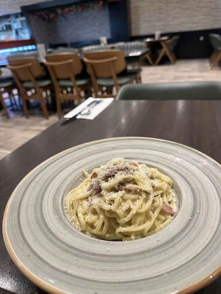 Raissa Vieira_Murati's Pizzeria | Newport Pagnell_Newport Pagnell_review