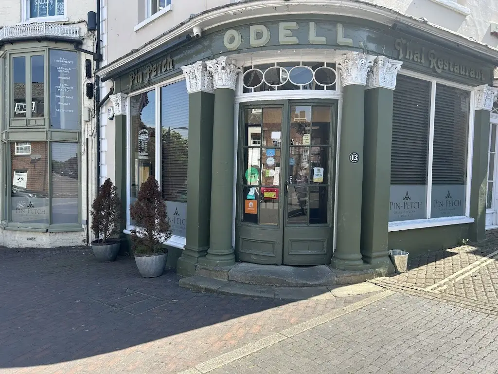 Pin Petch Thai Restaurant restaurant in Newport Pagnell