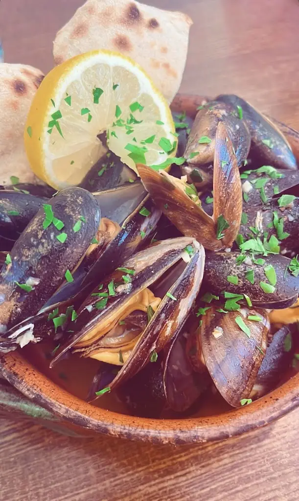 유요바니_Amici Bistro & Caffè_Morley_review