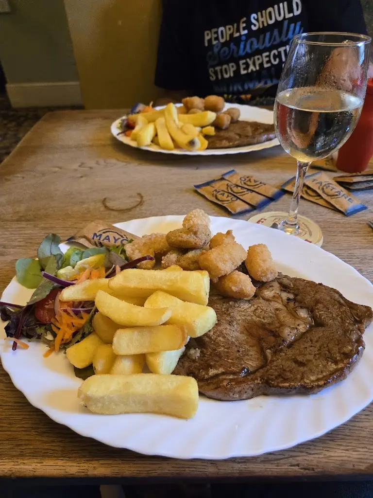 Anne Marie_Warren Inn_New Romney_review