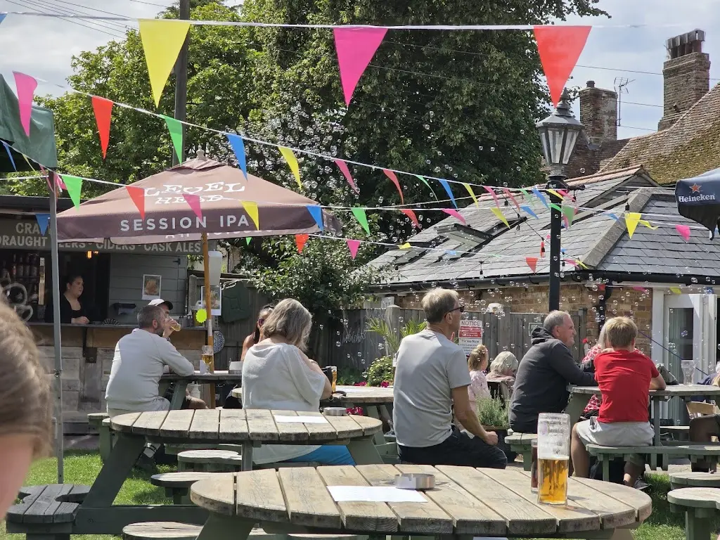 Cinque Port Arms_New Romney_slider_image_3