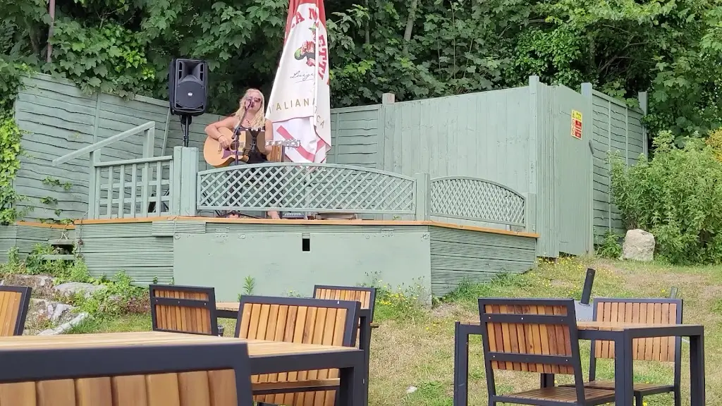 The Buddle Inn_Niton_slider_image_2