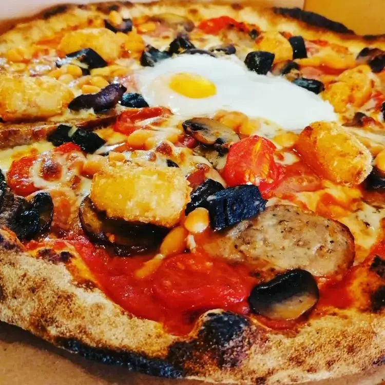 No7 - Sam's Bar & Lloyds Kitchen_Niton_slider_image_2