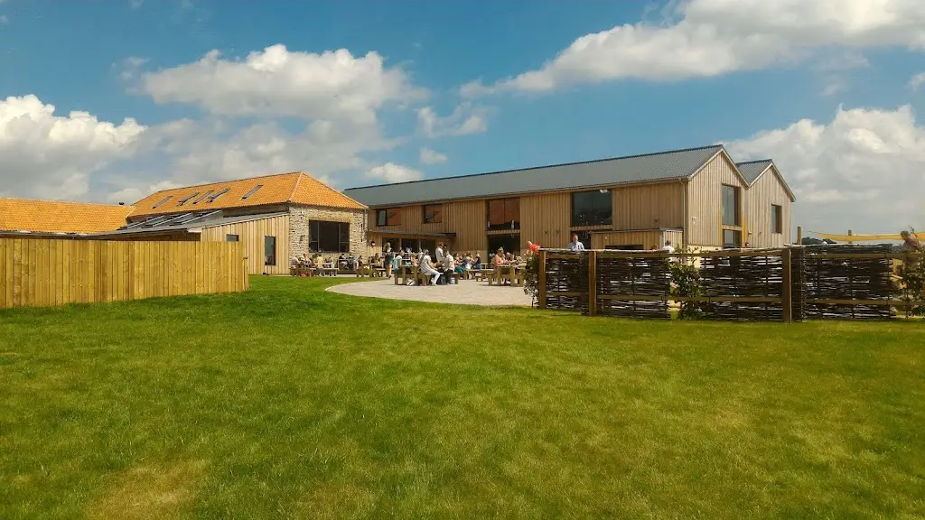 William's Den_North Cave_slider_image_3