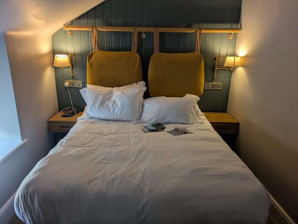 Layne Shutt_The Fox and Coney Inn_North Cave_review