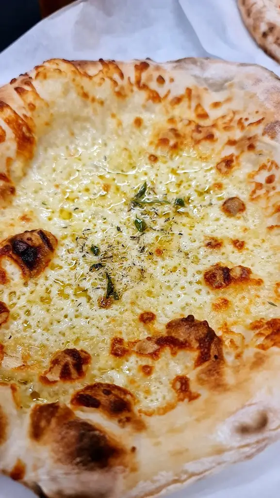 Radostina Folmer-Johnson_Sartorelli's Pizza_North Leigh_review