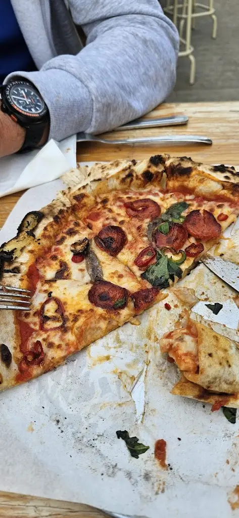 Jewles 888_Sartorelli's Pizza_North Leigh_review